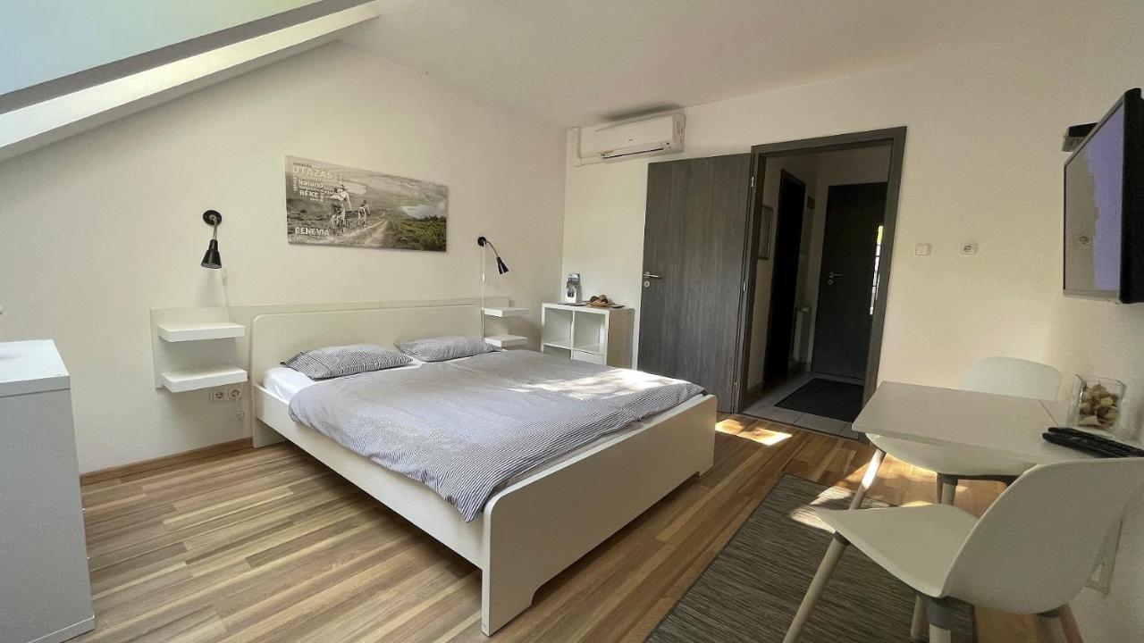 Benevia Apartments Pecs Luaran gambar