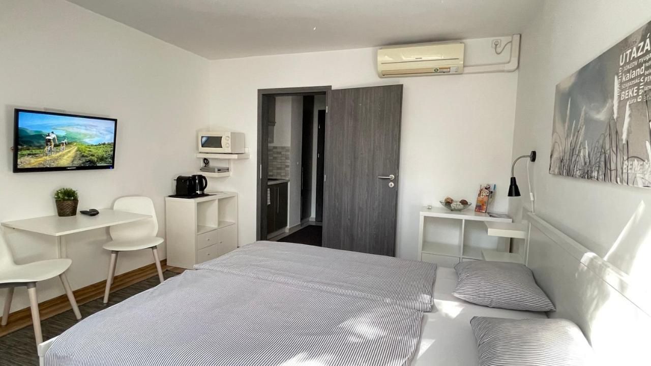 Benevia Apartments Pecs Luaran gambar
